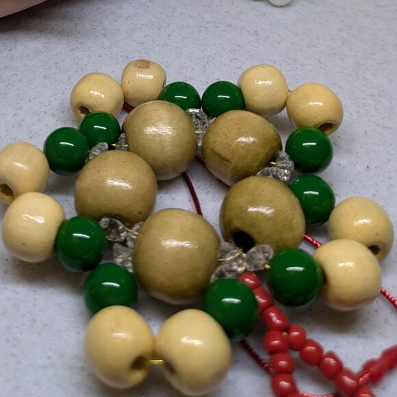 🎄Set K - Handmade Christmas Wreath Bead Ornaments - Set of 3 - Picture 5 of 6